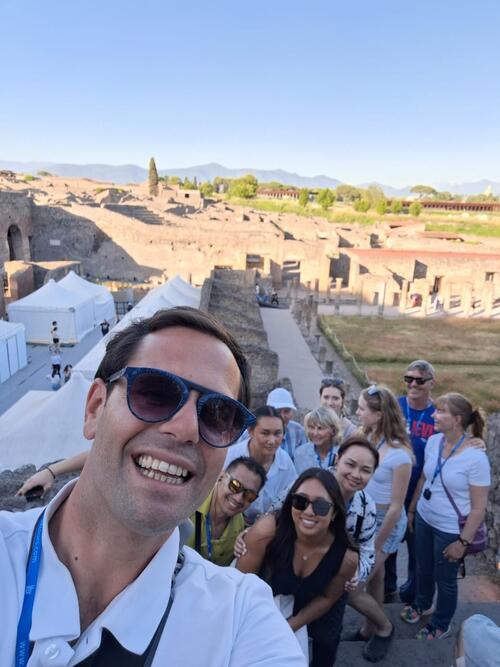 Pompeii Guide Contact information