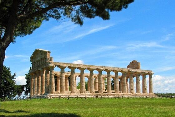 Discover Paestum Town "archaeological area"