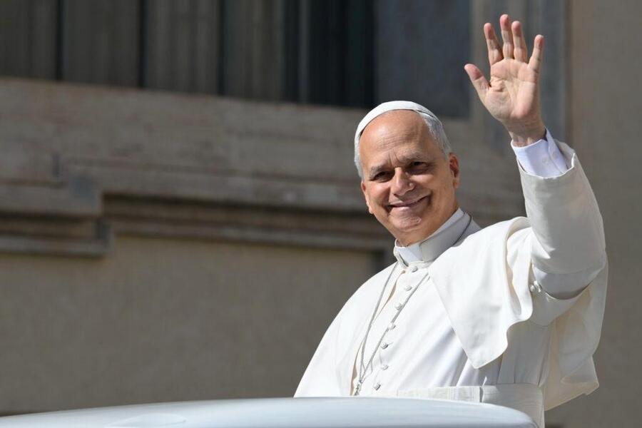 08th may Pope leo visits the Shrine of the Blessed Virgin Mary of the Holy Rosary of Pompeii duomo